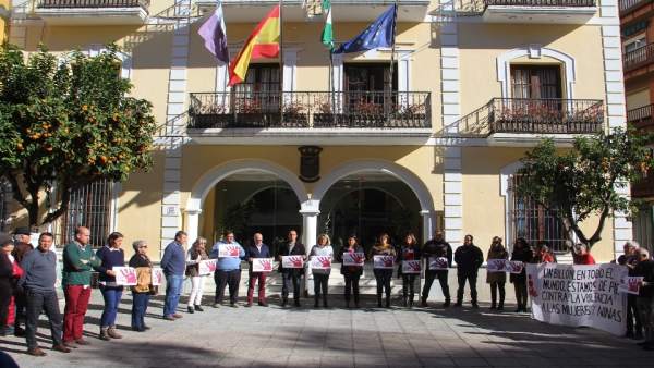 Granada.-Almuñécar guardará cinco minutos de silencio el último miércoles de cad Granada.-Almuñécar guardará cinco minutos de silencio el último miércoles de cad