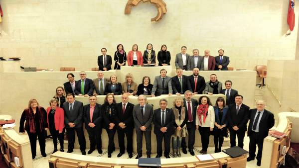 Pleno.- El Parlamento despide una legislatura 'convulsa' pero 'productiva' Pleno.- El Parlamento despide una legislatura 'convulsa' pero 'productiva'