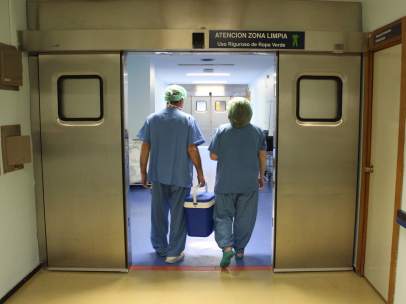 Trabajadores en un hospital