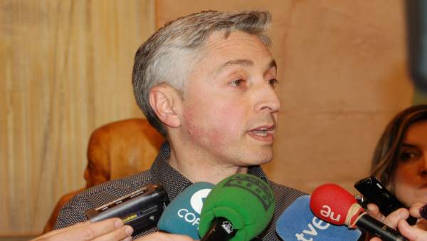 El PSOE plantea al Parlamento una PNL 'en defensa del artículo 46' y 'contra cua El PSOE plantea al Parlamento una PNL 'en defensa del artículo 46' y 'contra cua