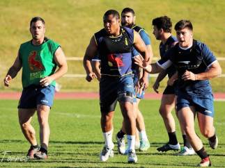 Thierry Feuteu, con la selección española de rugby