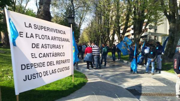 Rural.-'No pedimos subvenciones, pedimos que nos dejen trabajar', reivindican pe Rural.-'No pedimos subvenciones, pedimos que nos dejen trabajar', reivindican pe
