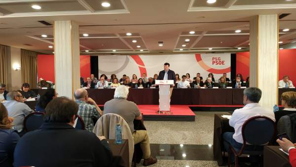 Gonzalo Caballero (PSdeG) anuncia que entrará en el Parlamento de Galicia despué Gonzalo Caballero (PSdeG) anuncia que entrará en el Parlamento de Galicia despué