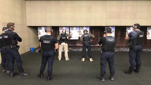 Policías de Sant Antoni realizarán sus prácticas en la galería de tiro de Calvià Policías de Sant Antoni realizarán sus prácticas en la galería de tiro de Calvià