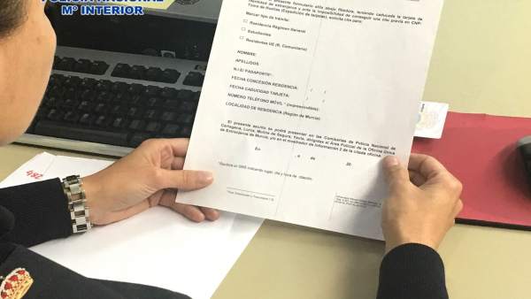 Policía Nacional crea un formulario de solicitud de cita previa para la renovaci Policía Nacional crea un formulario de solicitud de cita previa para la renovaci