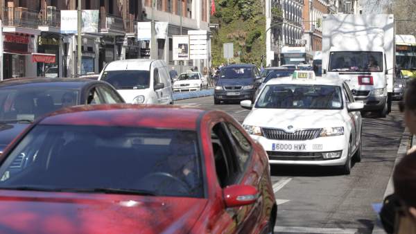 Tráfico, coches, atascos Tráfico, coches, atascos