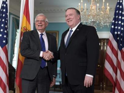 Josep Borrell y Mike Pompeo