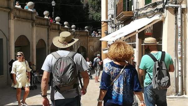 El gasto de los turistas extranjeros sube un 9,4% en Baleares y aumenta un 17,9% El gasto de los turistas extranjeros sube un 9,4% en Baleares y aumenta un 17,9%