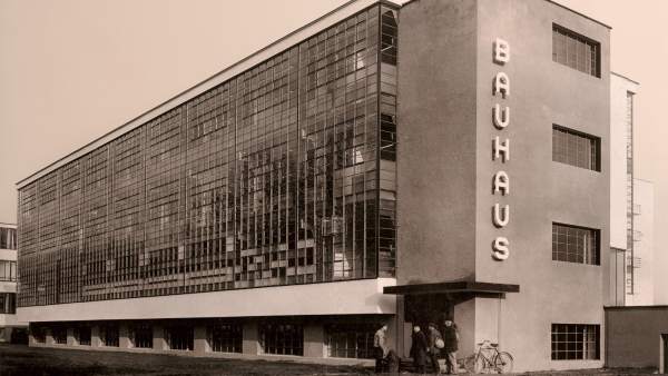 Walter Gropius: Edificio de la Bauhaus en Dessau, 1925/26 Walter Gropius: Edificio de la Bauhaus en Dessau, 1925/26