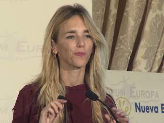 Álvarez de Toledo cree que Sánchez sería presidente a costa de la Constitución