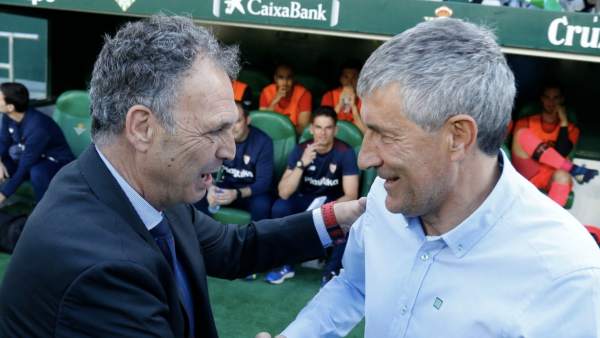 Joaquín Caparrós y Quique Setién. Joaquín Caparrós y Quique Setién.