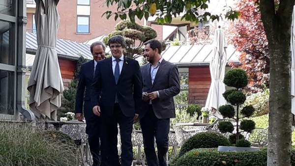 El presidente Quim Torra, el expresidente Carles Puigdemont y Toni Comín El presidente Quim Torra, el expresidente Carles Puigdemont y Toni Comín