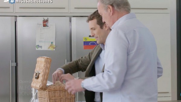 Pablo Casado, líder del PP, con Bertín Osborne Pablo Casado, líder del PP, con Bertín Osborne