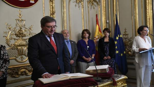 La ministra de Justicia, Dolores Delgado, preside el acto de toma de posesión de La ministra de Justicia, Dolores Delgado, preside el acto de toma de posesión de