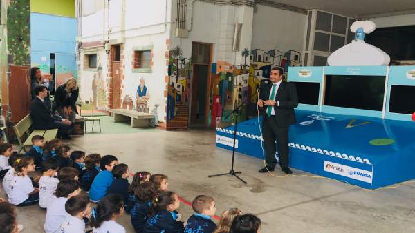 La concienciación sobre la escasez del agua y el 'ingenio' de Canarias en su ges La concienciación sobre la escasez del agua y el 'ingenio' de Canarias en su ges