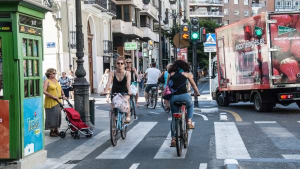 Arranca la senyalització dels itineraris ciclistes de València amb 16 panells Arranca la senyalització dels itineraris ciclistes de València amb 16 panells