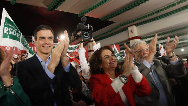 Pedro Sánchez en un acto electoral en Sevilla. Pedro Sánchez en un acto electoral en Sevilla.