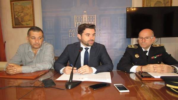 Unos 400 empleados municipales trabajarán en la organización y desarrollo de la Semana Santa de Zamora Unos 400 empleados municipales trabajarán en la organización y desarrollo de la Semana Santa de Zamora