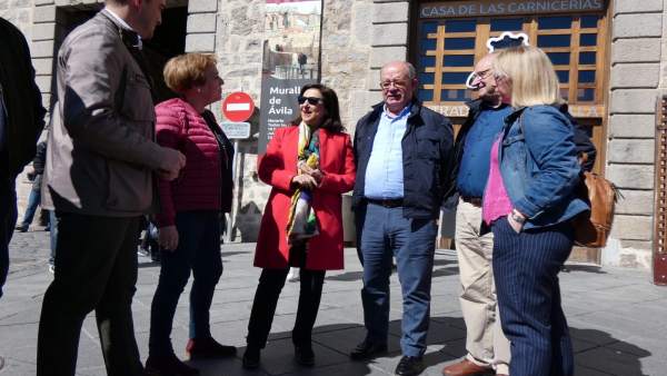 28A.- Margarita Robles Critica La Campaña Del PP, De 'Trazo Grueso' Frente A Una 'España Tolerante Y Abierta' Del PSOE 28A.- Margarita Robles Critica La Campaña Del PP, De 'Trazo Grueso' Frente A Una 'España Tolerante Y Abierta' Del PSOE