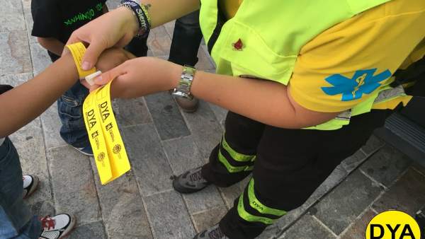 S.Santa.- DYA Extremadura ofrecerá cobertura sanitaria en Cáceres, donde distribuirá pulseras identificativas para niños S.Santa.- DYA Extremadura ofrecerá cobertura sanitaria en Cáceres, donde distribuirá pulseras identificativas para niños
