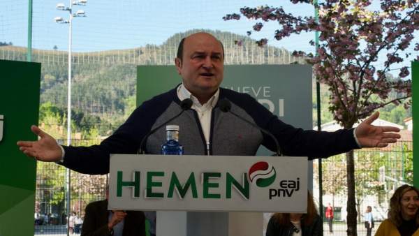 28A.- Ortuzar Responde A Casado Y Abascal Que El PNV No Les Tiene 'Miedo' Pese A Sus 'Bravuconadas' E 'Insultos' 28A.- Ortuzar Responde A Casado Y Abascal Que El PNV No Les Tiene 'Miedo' Pese A Sus 'Bravuconadas' E 'Insultos'