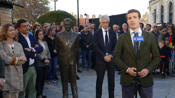 Pablo Casado participa como penitente en la procesión de los Estudiantes de Ávila Pablo Casado participa como penitente en la procesión de los Estudiantes de Ávila