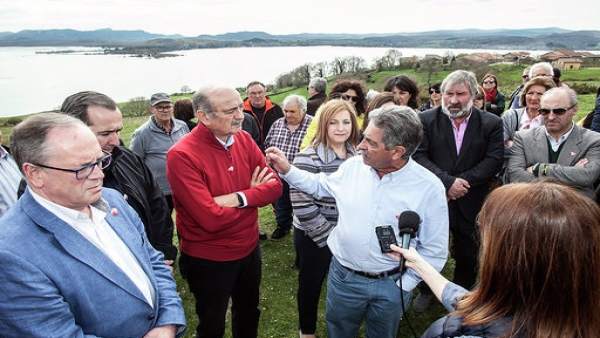 28A.- El PRC Se Compromete A Impulsar En Madrid Un Plan De Dinamización De Campoo Y A Recuperar El Puente De Noguerol 28A.- El PRC Se Compromete A Impulsar En Madrid Un Plan De Dinamización De Campoo Y A Recuperar El Puente De Noguerol