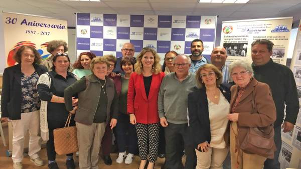 Np Y Foto Reunión Ana Mestre Con Aavv Solidaridad Jerez Np Y Foto Reunión Ana Mestre Con Aavv Solidaridad Jerez