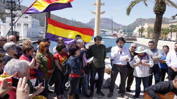 Unidas Podemos propone modificar la Ley de Amnistía para juzgar los crímenes de lesa humanidad del franquismo Unidas Podemos propone modificar la Ley de Amnistía para juzgar los crímenes de lesa humanidad del franquismo