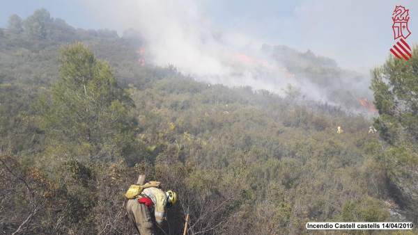 Alicante.- Estabilizado el incendio de Castell de Castells Alicante.- Estabilizado el incendio de Castell de Castells