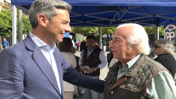 Córdoba.- 28A.- Lorite señala que las familias son 'las protagonistas' de todas las políticas sectoriales del PP Córdoba.- 28A.- Lorite señala que las familias son 'las protagonistas' de todas las políticas sectoriales del PP