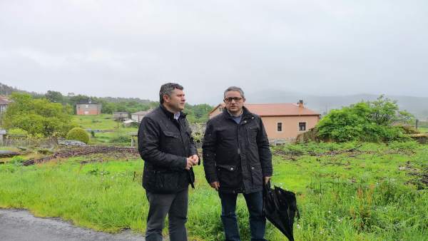 El Gobierno gallego resuelve las ayudas de apoyo a la contratación de desempleados para labores de limpieza de montes El Gobierno gallego resuelve las ayudas de apoyo a la contratación de desempleados para labores de limpieza de montes