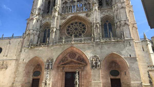 Lacalle anuncia aportaciones económicas desde Burgos a la reconstrucción de Notre Dame Lacalle anuncia aportaciones económicas desde Burgos a la reconstrucción de Notre Dame