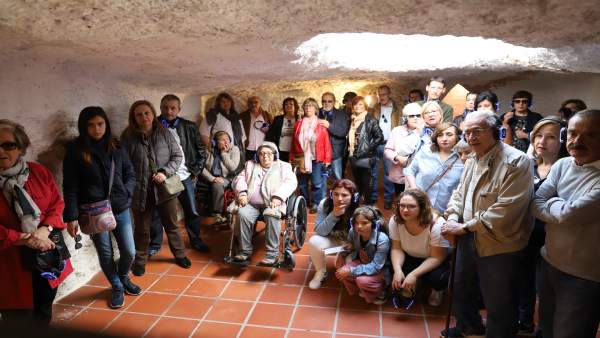Paterna Realiza La Primera Ruta Turística Guiada Por Las Cuevas De Almodóvar Paterna Realiza La Primera Ruta Turística Guiada Por Las Cuevas De Almodóvar