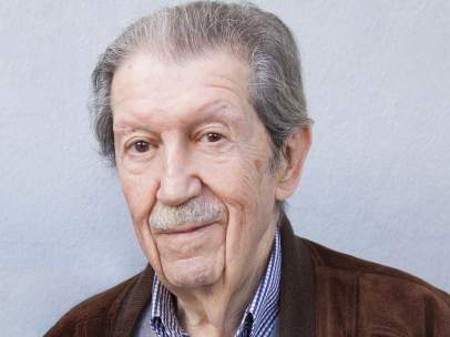 El poeta y escritor malagueño Manuel Alcántara.