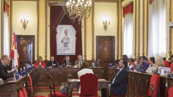 El pleno de Guadalajara aprueba una modificación de crédito que garantiza las ayudas a clubes y asociaciones El pleno de Guadalajara aprueba una modificación de crédito que garantiza las ayudas a clubes y asociaciones