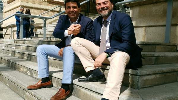 Barcala posa el director gerent de la Cambra de Comerç d'Alacant com a número dos de la seua llista a l'alcaldia Barcala posa el director gerent de la Cambra de Comerç d'Alacant com a número dos de la seua llista a l'alcaldia