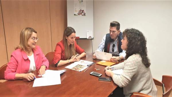 28A.- CC Defiende Una Ley De Familias Numerosas Que Incluya A Las Parejas De Hecho 28A.- CC Defiende Una Ley De Familias Numerosas Que Incluya A Las Parejas De Hecho