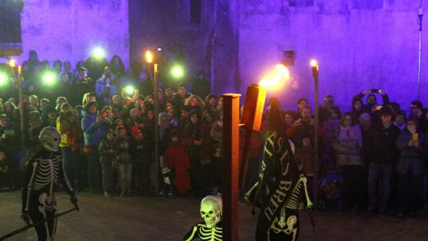 "La dansa de la mort" en Verges, Girona. "La dansa de la mort" en Verges, Girona.
