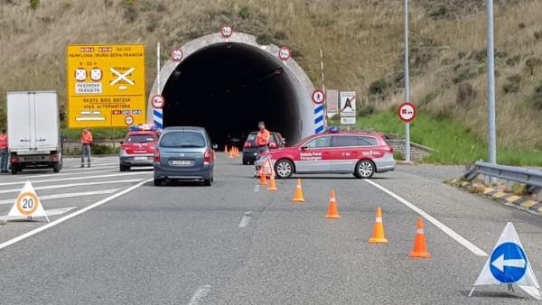 S.Santa.- Policía Foral intensificará los controles de velocidad, alcohol y otras drogas durante la Semana Santa S.Santa.- Policía Foral intensificará los controles de velocidad, alcohol y otras drogas durante la Semana Santa