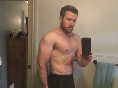Ryan Hall gana 40kg de músculo
