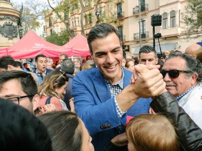 Pedro Sánchez hace campaña en Ibiza