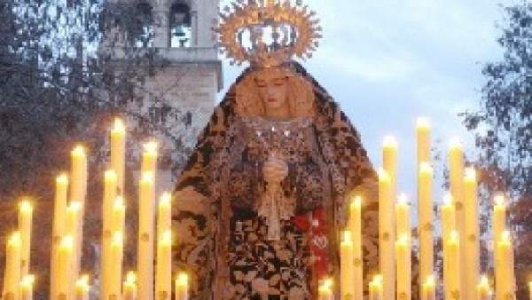 La Virgen de la Soledad La Virgen de la Soledad