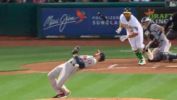 Collin McHugh hace un movimiento a lo Matrix Collin McHugh hace un movimiento a lo Matrix