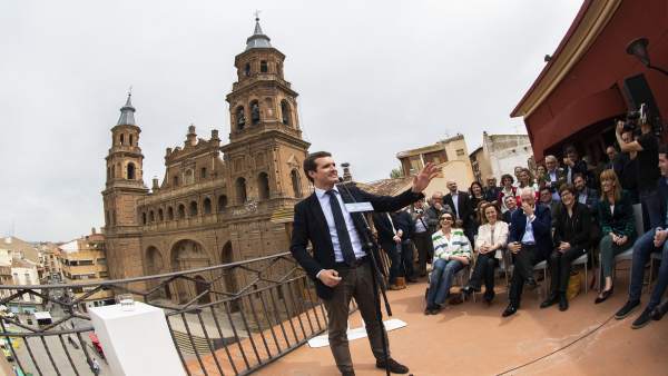 28A.- Casado Pide Pensar En La 'Patria' Antes De Votar Para Echar A Sánchez Y La 'Tropa' De Independentistas Y Batasunos 28A.- Casado Pide Pensar En La 'Patria' Antes De Votar Para Echar A Sánchez Y La 'Tropa' De Independentistas Y Batasunos
