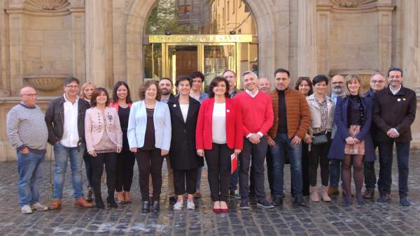 El PSOE registra su candidatura autonómica 'para hacer de La Rioja una comunidad con un futuro mejor' El PSOE registra su candidatura autonómica 'para hacer de La Rioja una comunidad con un futuro mejor'