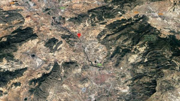 Alicante.- Sucesos.- Rescatada una joven que se había quedado atrapada con su coche en un barranco en Sax Alicante.- Sucesos.- Rescatada una joven que se había quedado atrapada con su coche en un barranco en Sax