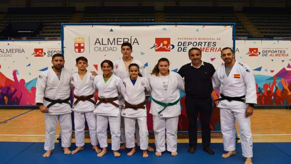 Almería.- Casi un centenar de personas participan en un campamento de entrenamiento de judo en Semana Santa Almería.- Casi un centenar de personas participan en un campamento de entrenamiento de judo en Semana Santa