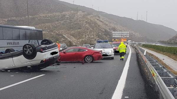Alicante.- Sucesos.- El temporal provoca accidentes de tráfico en Orihuela, Novelda y San Vicente del Raspeig Alicante.- Sucesos.- El temporal provoca accidentes de tráfico en Orihuela, Novelda y San Vicente del Raspeig