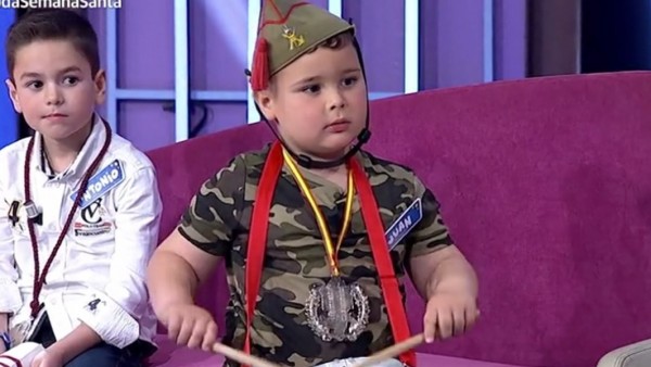 Juan, el niño vestido de legionario en 'Menuda noche' Juan, el niño vestido de legionario en 'Menuda noche'